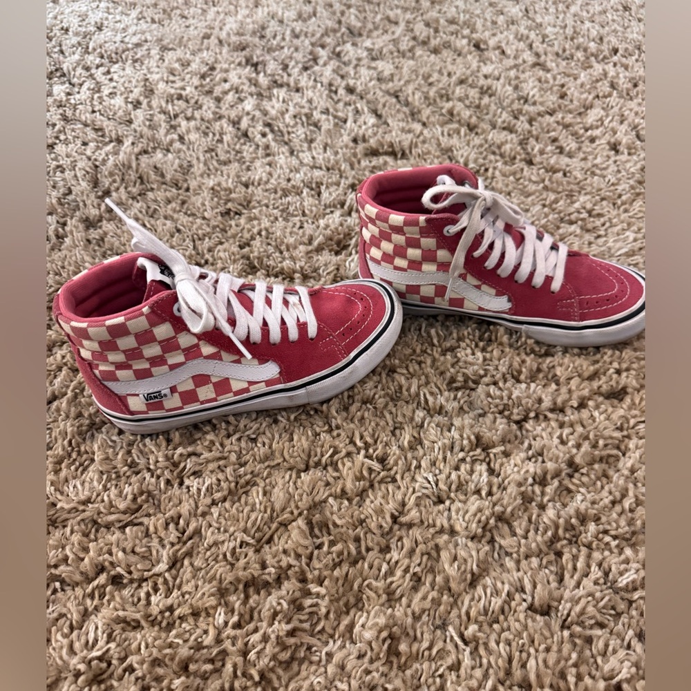 Vans Skateboard Pro High Top Checkered Sneaker Big Kids 3.5/Women’s 5
